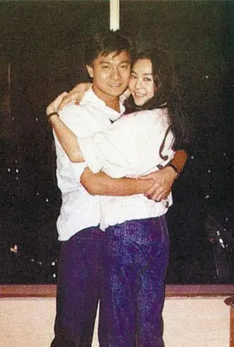 盘点刘德华喻可欣亲密瞬间 24年定情信物全曝光(2)