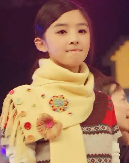 朱一龙李小璐,胡一天张含韵的娱乐消息_亲爱的_芒果_贾云馨