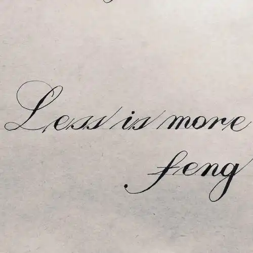 如何练得一手好看的英文字?尤其是像图中的字体一样 - 知乎