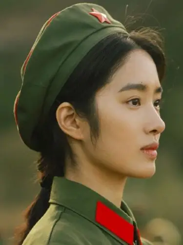 ❣️鼻基底凹陷导致凸嘴怎么办?杨采钰在《芳华》中饰_圈子-新氧