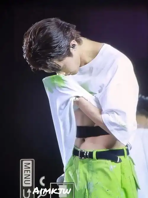 某种程度上感谢李马克今晚的眼泪01腹肌有