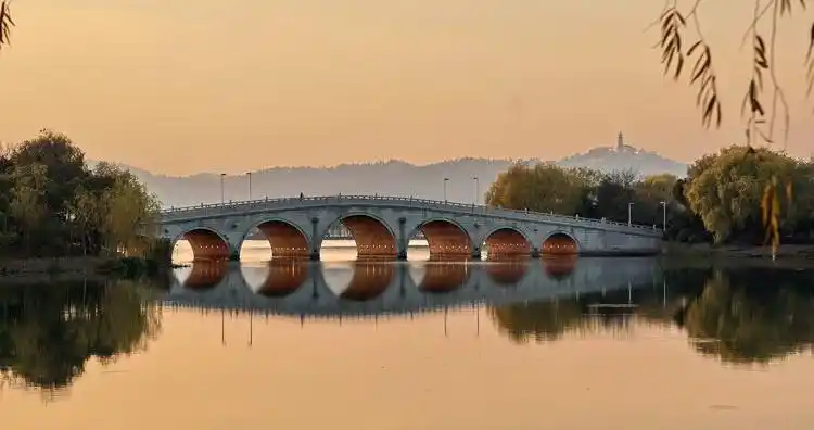 苏州市石湖景区月影桥