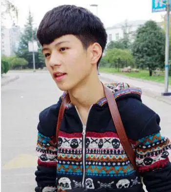 中学生男生短发发型设计图片青春帅气