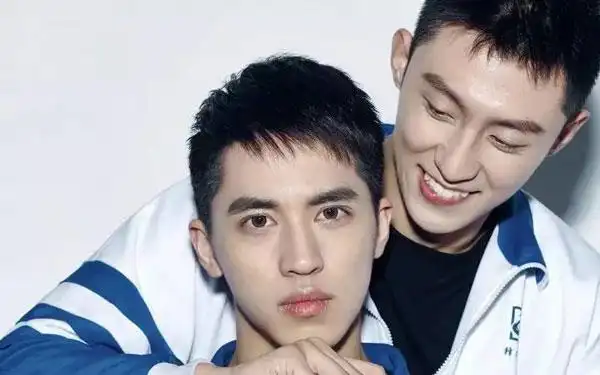 "彩虹旗"下的真爱《深夜私房话》男男cp大盘点