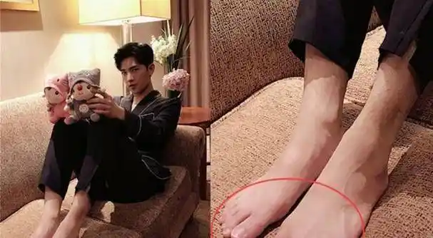 吴亦凡有次晒旅游照,结果精致的五官被没有修剪的脚趾甲给抢了镜,更有