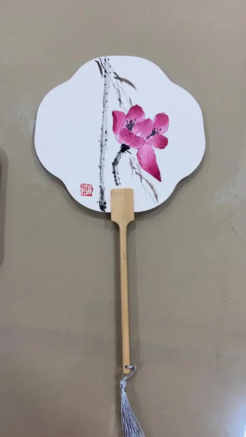 写一下#手绘国画作品 #古风扇子 #写意花鸟 - 抖音