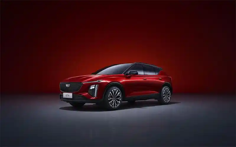 轿跑式suv  凯迪拉克gt4游艇式豪华智舱 先锋设计 一眼心动 一眼封神