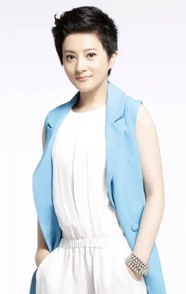 她是琼瑶最爱童星,拒绝还珠格格为考北大,现38岁却无戏可拍