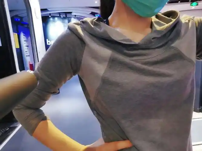 今日份假装积极7815健身房1h大汗淋漓～努力坚持一件事情你会发现