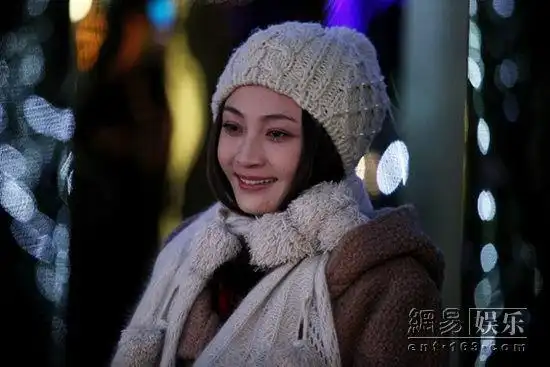 《裸婚时代》童佳倩"帽子控"被热捧 姚笛透露为无奈之举