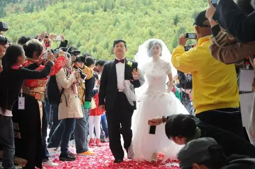 高清图:张杰谢娜香格里拉大婚全程回顾_高清图集_新浪网