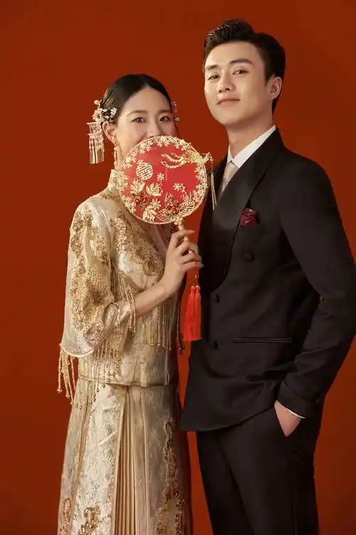 一辈子都看不腻的中式秀禾服婚纱照 - 知乎