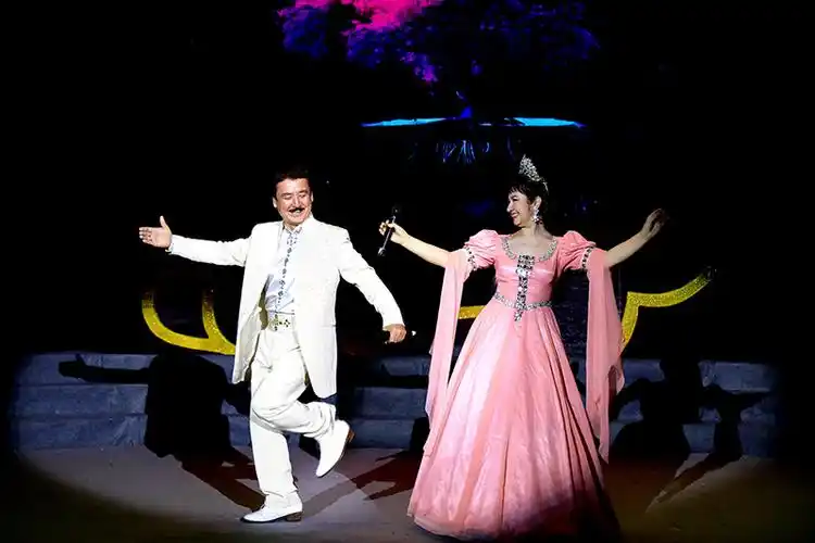 中秋佳节 共享"圆圆的思念"——中央民族歌舞团2018秋季演出季在京拉