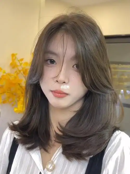 减龄中发温柔甜美圆脸方脸发型