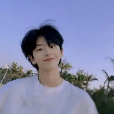 有深沉气质阳光又很励志的男生头像2022很阳光的又很简单的耐看