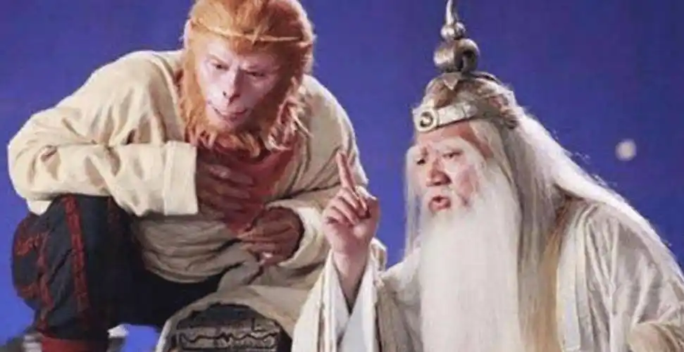 太上老君身为道教领袖地位不如佛祖?为何会手捧礼物拜献如来佛?