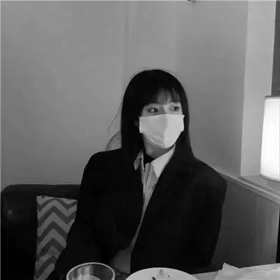 ins风高级感黑白系列女生头像图片