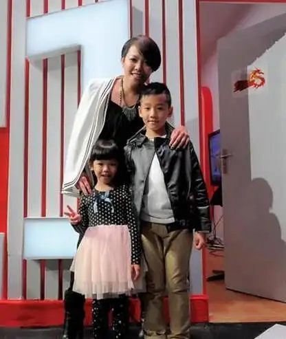 作为嘉宾演唱,随后张惠春加盟孟庭苇老公公司,还跟着孟庭苇"台北爱情