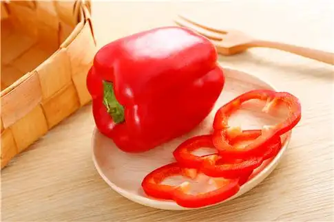 红甜椒可以生吃吗