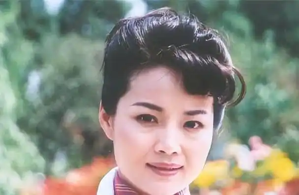 国家一级演员茹萍的沉没:娱乐圈的悲哀和损失,背后原因揭秘!