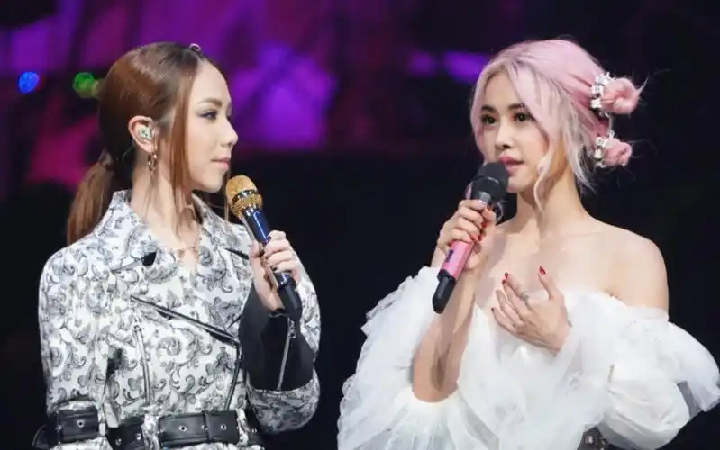 蔡依林 邓紫棋 说爱你 合作舞台_jolin uglybeauty世界巡回演唱会台北