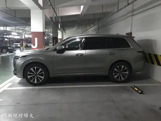 宝马x1车主喜提理想one用车3月后感觉x1就像拖拉机