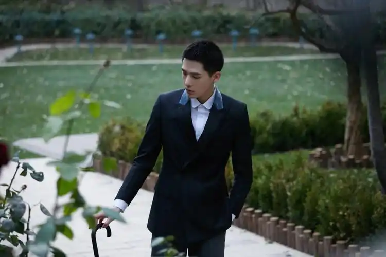 型男王安宇绅士帅气写真图片914