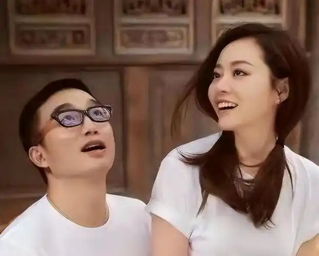 张靓颖:与冯轲相爱15年,却被骗走6亿身家,恩爱背后全是心酸