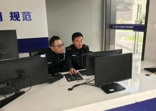 湖州一司机冲进派出所,急哭:同志,帮帮我吧!