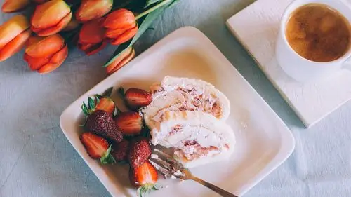 壁纸 甜点,草莓,郁金香,咖啡