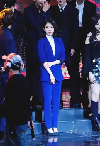 iu李知恩,身高161