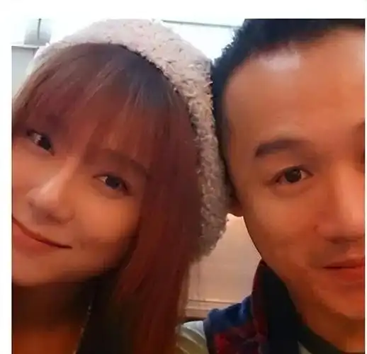 后来,高虎和赵雅淇开始同居生活,正当两人筹备婚礼时,高虎突然被警方