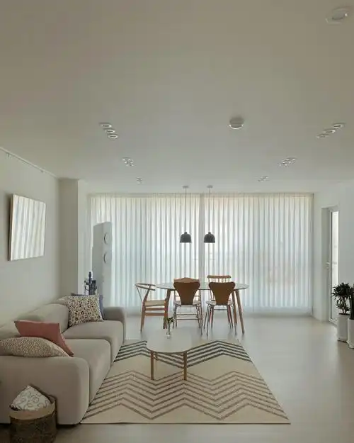 韩国30岁主妇花15万做极简装修,不多放一个家具,温馨又舒适_房产资讯