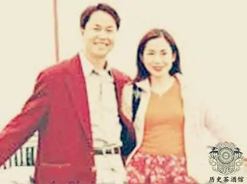 世纪贼王张子强老照片图三是他和老婆图九是其被押赴刑场