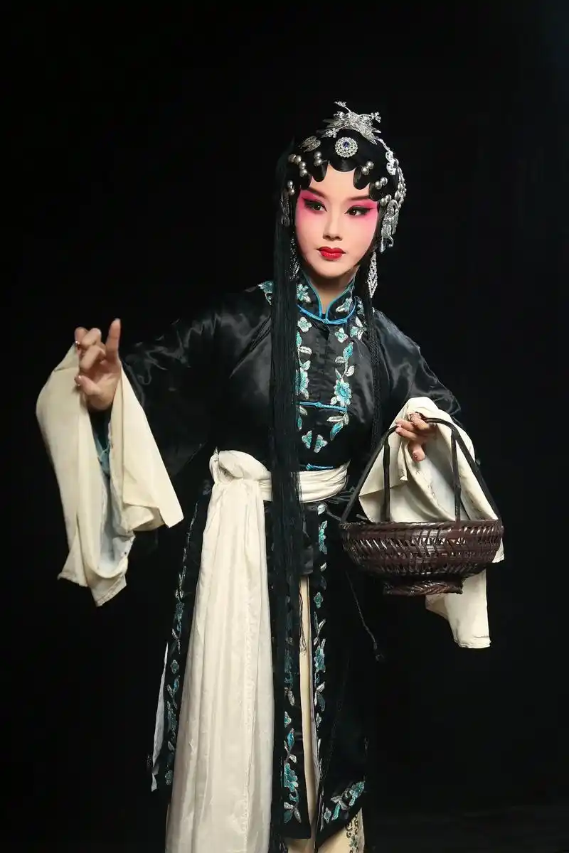 戏曲有多美,我来告诉你,欢迎大家来过戏瘾,拍剧照,您就是戏中 - 抖音