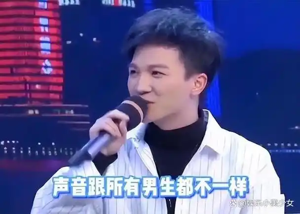 送票还空座,周深演唱会"被嘲"?粉丝晒现场澄清:勿信哄抬票价