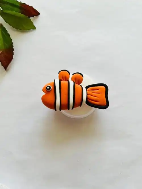 小动物粘土手工简单教程小丑鱼(超轻粘土手工小丑鱼)(20)