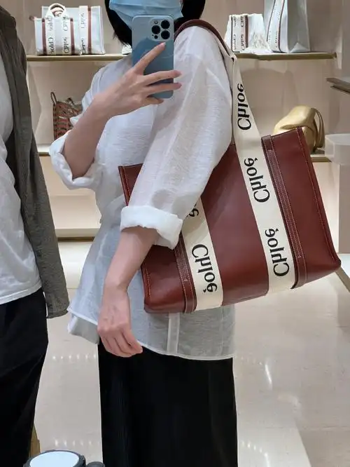 chloewoody皮质托特包