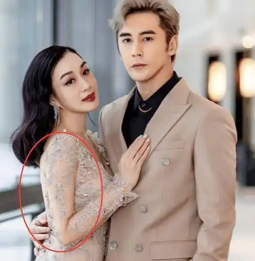 张伦硕夫妇现身上海50岁钟丽缇体格壮实后期至少p掉10斤肉