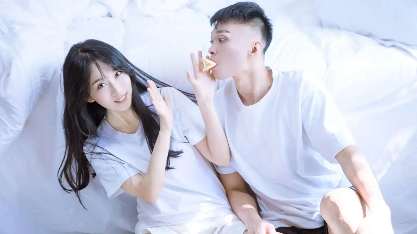 七夕秀恩爱的甜蜜情侣