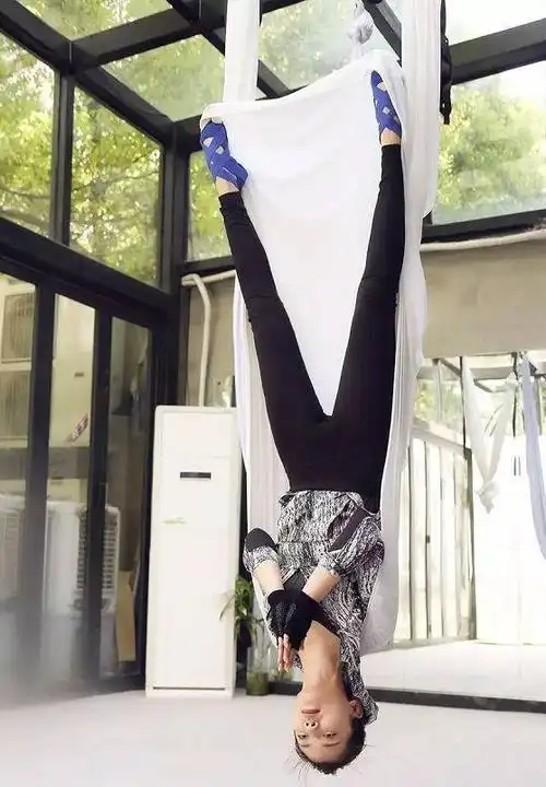王子文晒出高难度瑜伽动作,结果照片却被说不雅!