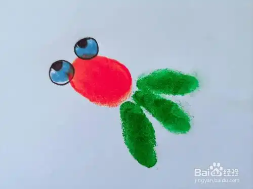 如何用手指印画一条金鱼