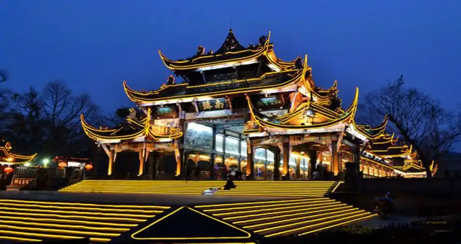 此生非玩不可的10大旅游景点错过真遗憾