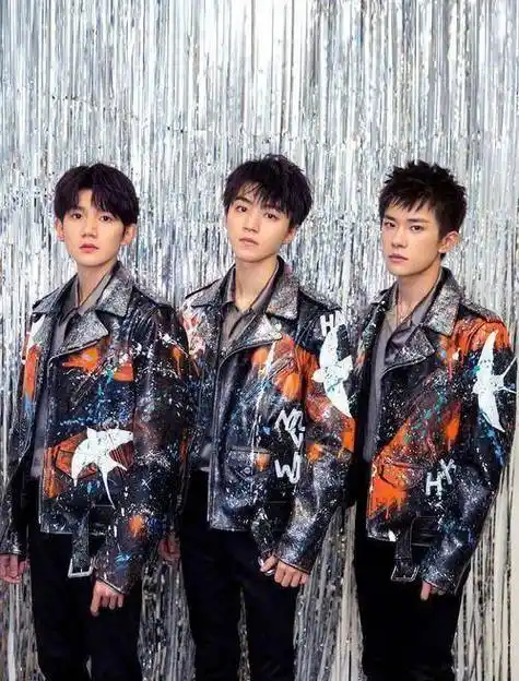 "微博king"冲刺:李易峰和张艺兴pk,华晨宇和蔡徐坤pk_肖战_王一博_易