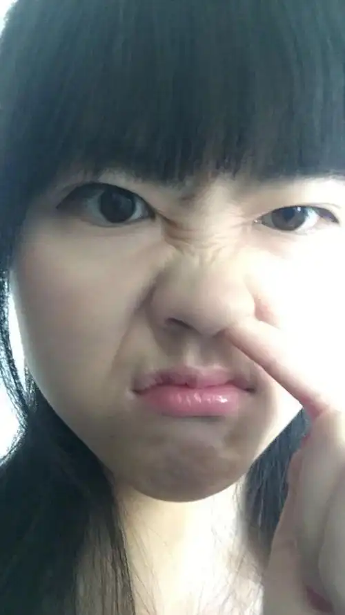 你有哪些很丑却愿意示人的照片?