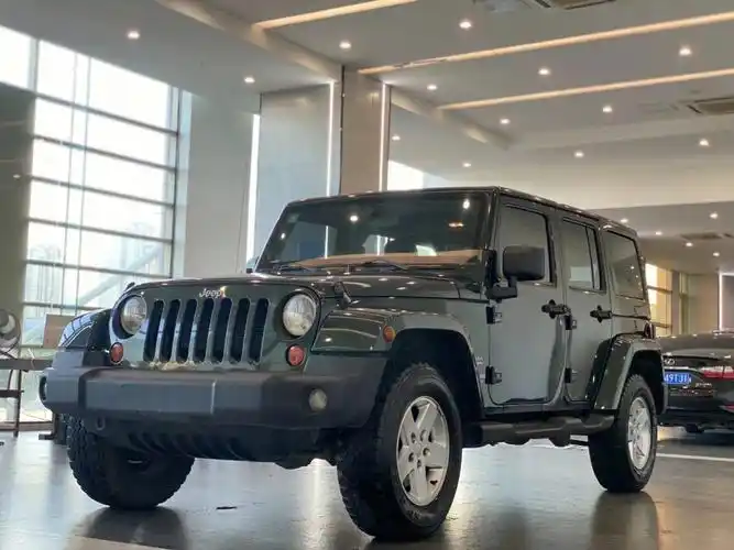 jeep牧马人一手车抓紧了