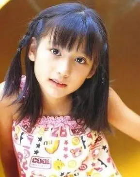 小女孩短发怎么做可爱,10岁短发小女孩发型图片