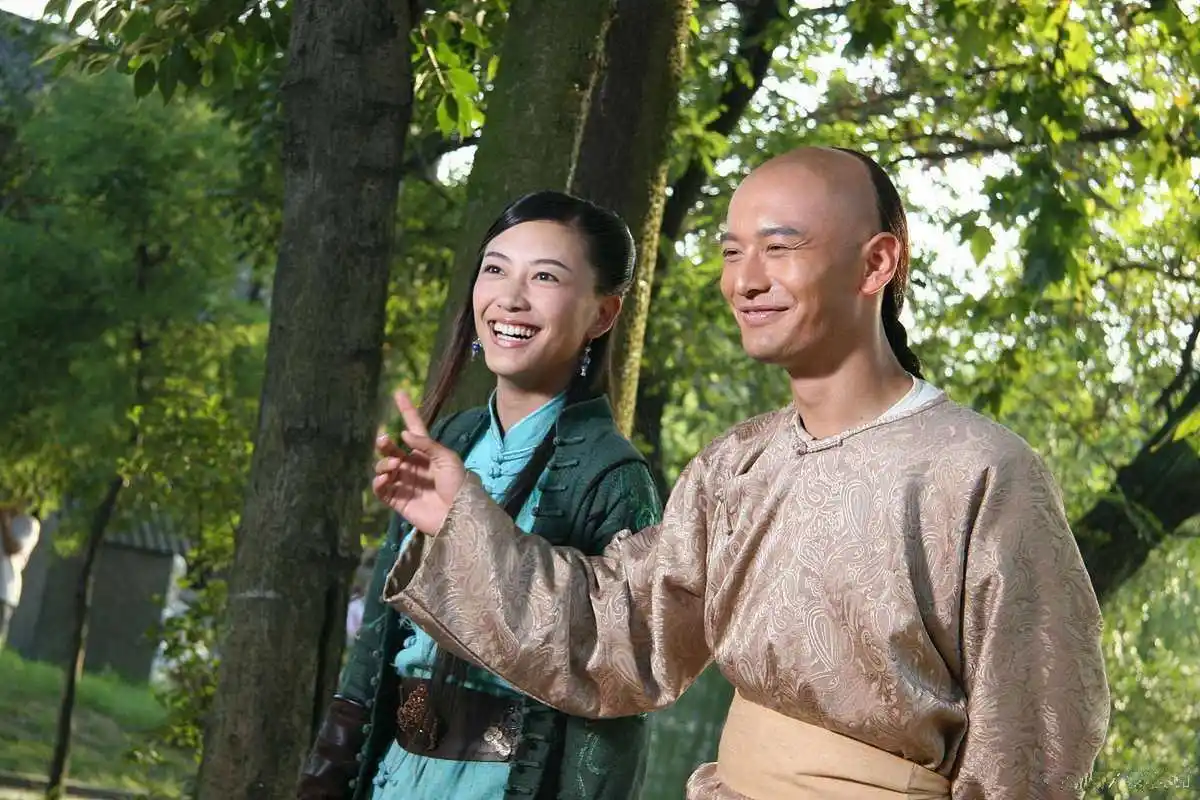 黄晓明版的《鹿鼎记》,虽然,应采儿扮演的阿轲,不够惊艳