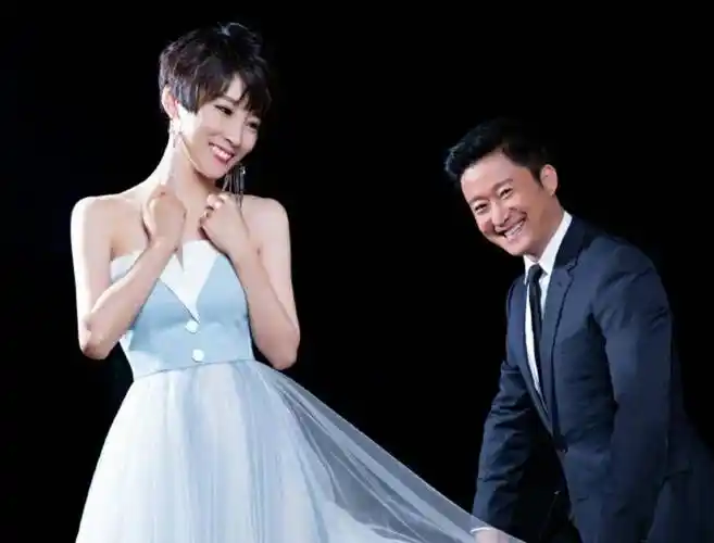 翻白眼皱眉神态敷衍,微表情分析,吴京谢楠为何走到如今这一步_李连杰