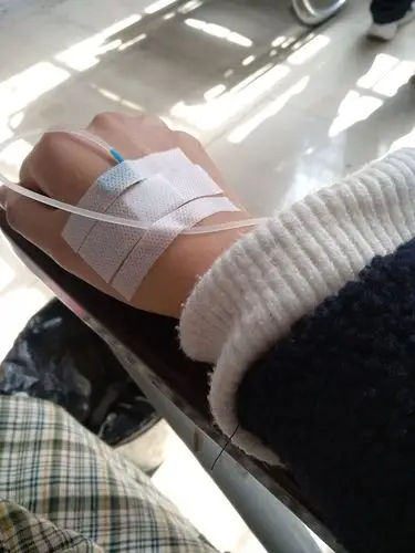 回应: 江湖救急求女生手的打针图片